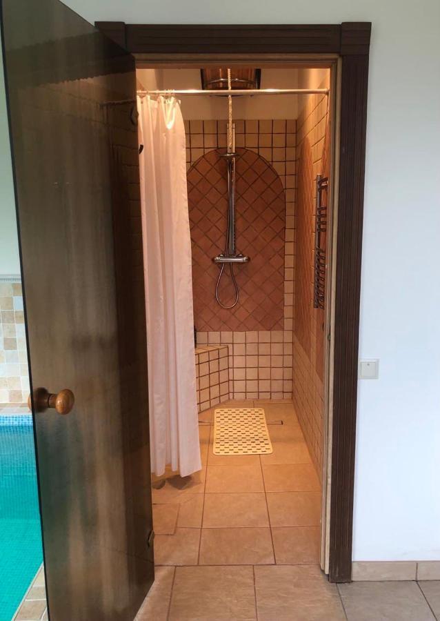 Guests House With Amazing Pool And Sauna Babite Luaran gambar