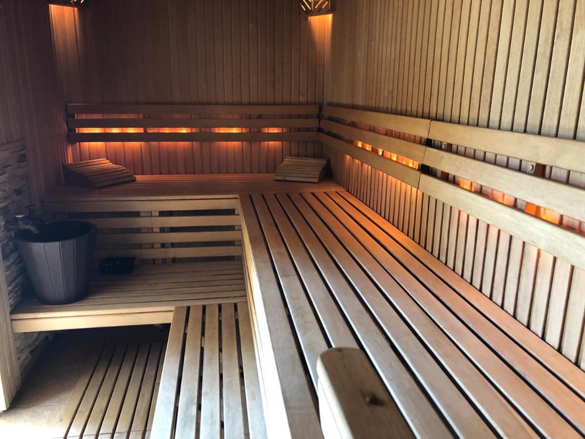 Guests House With Amazing Pool And Sauna Babite Luaran gambar